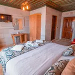 Muskara Cave 4*
