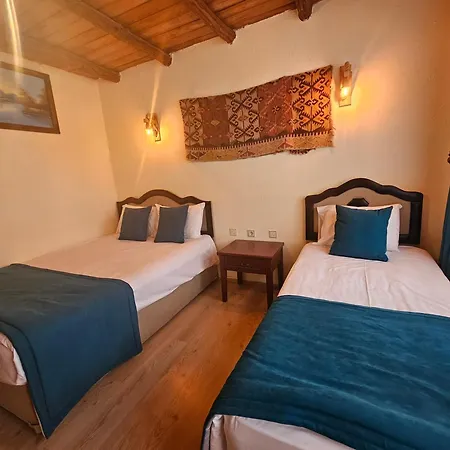Muskara Cave 4*